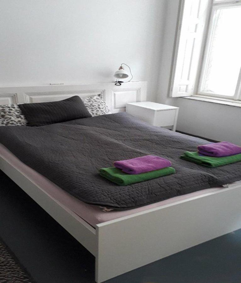 Stylish Holiday Art Apartment - Wifi & Great Location Будапеща Екстериор снимка
