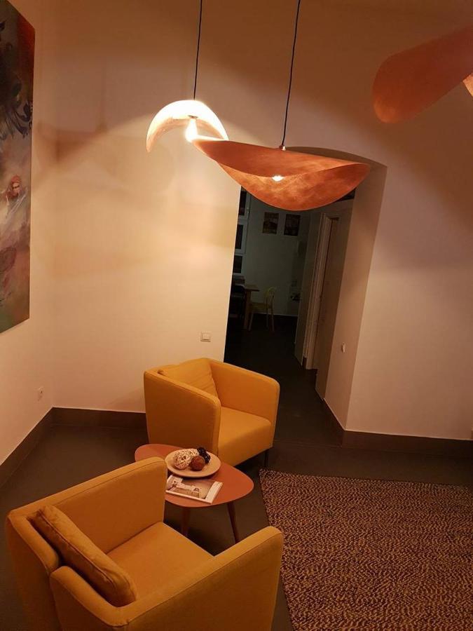 Stylish Holiday Art Apartment - Wifi & Great Location Будапеща Екстериор снимка