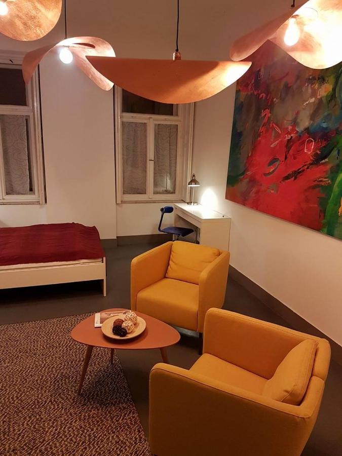 Stylish Holiday Art Apartment - Wifi & Great Location Будапеща Екстериор снимка