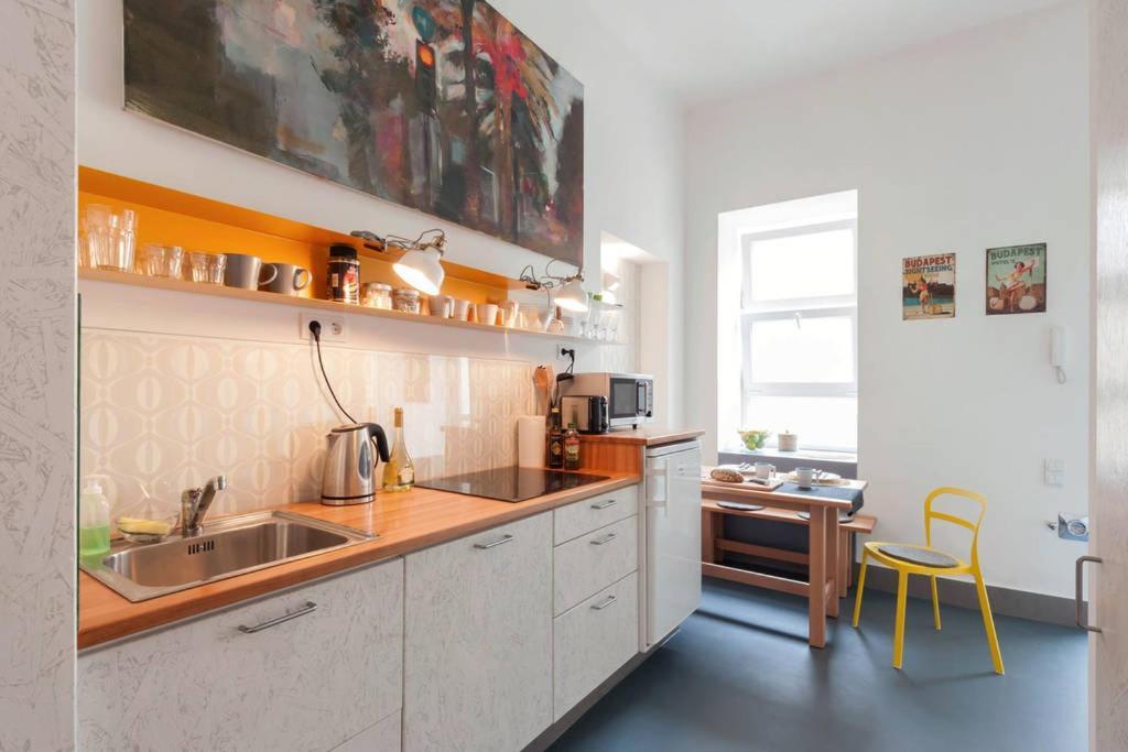 Stylish Holiday Art Apartment - Wifi & Great Location Будапеща Екстериор снимка
