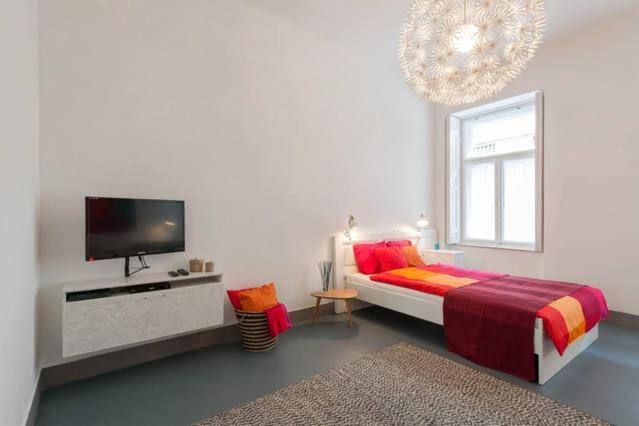 Stylish Holiday Art Apartment - Wifi & Great Location Будапеща Екстериор снимка