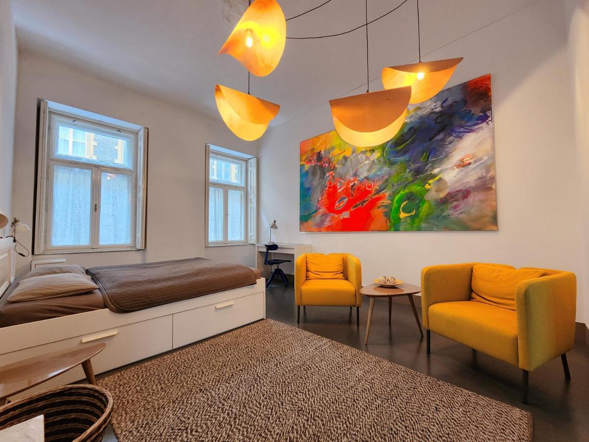 Stylish Holiday Art Apartment - Wifi & Great Location Будапеща Екстериор снимка