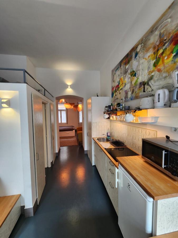 Stylish Holiday Art Apartment - Wifi & Great Location Будапеща Екстериор снимка